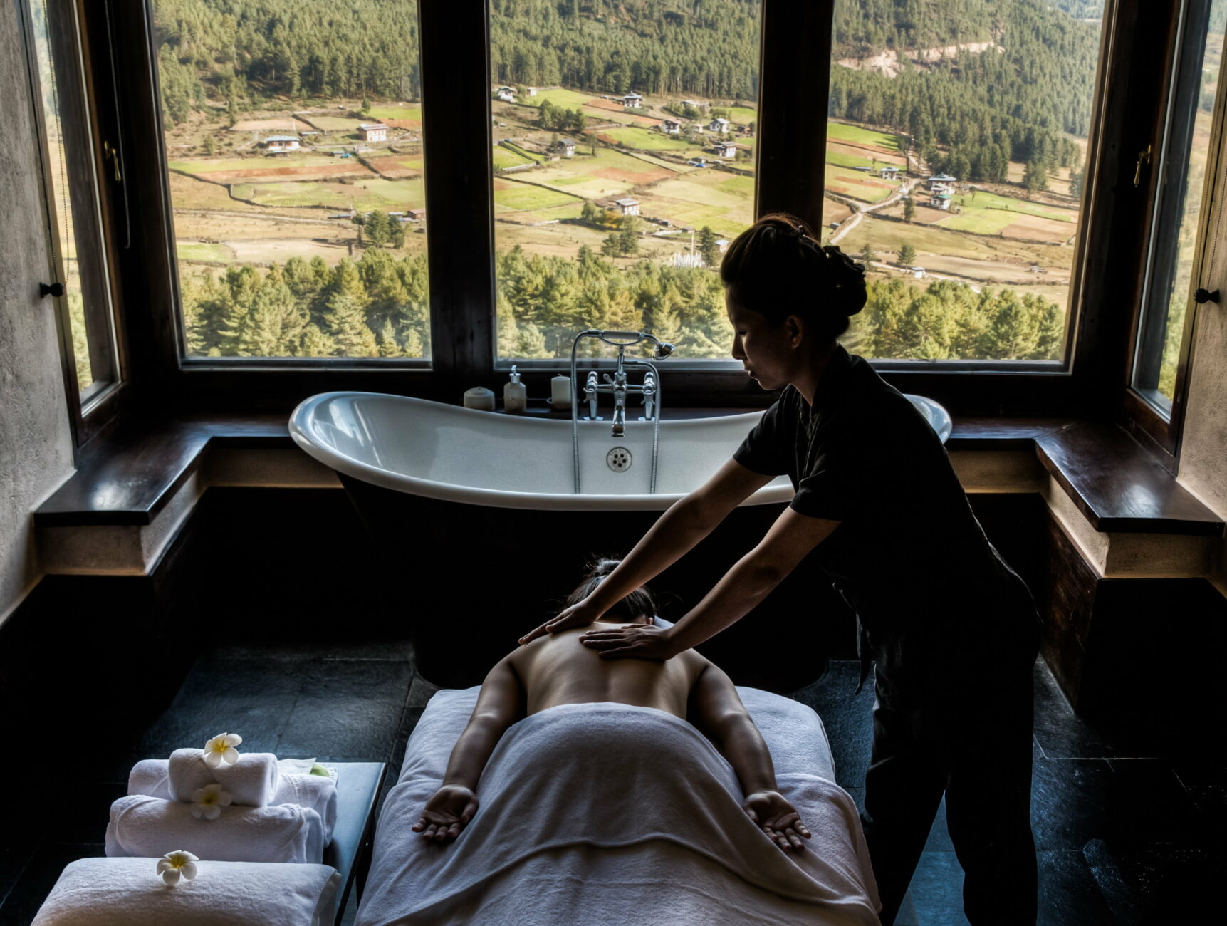 Gangtey Lodge in-suite massage